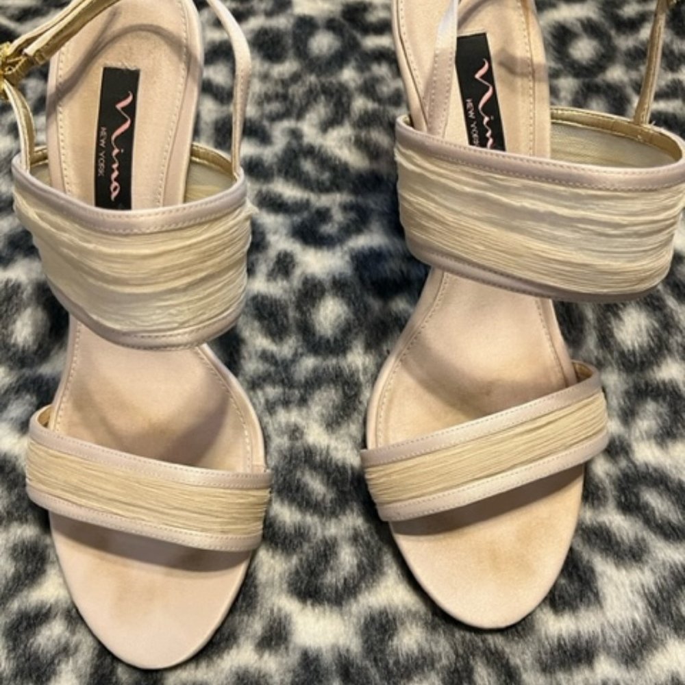 Nina women's cream sling back sandal with crepe toe strap, size 8.